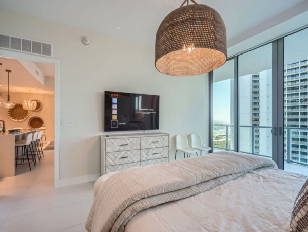 Luxury 2 - Bedroom Oceanfront Condo on Singer Island